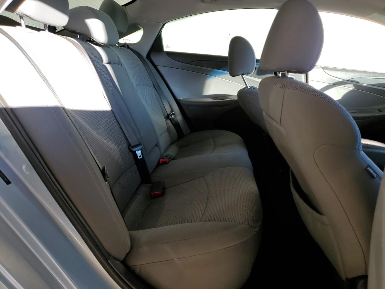2014 Hyundai Sonata - Image 10