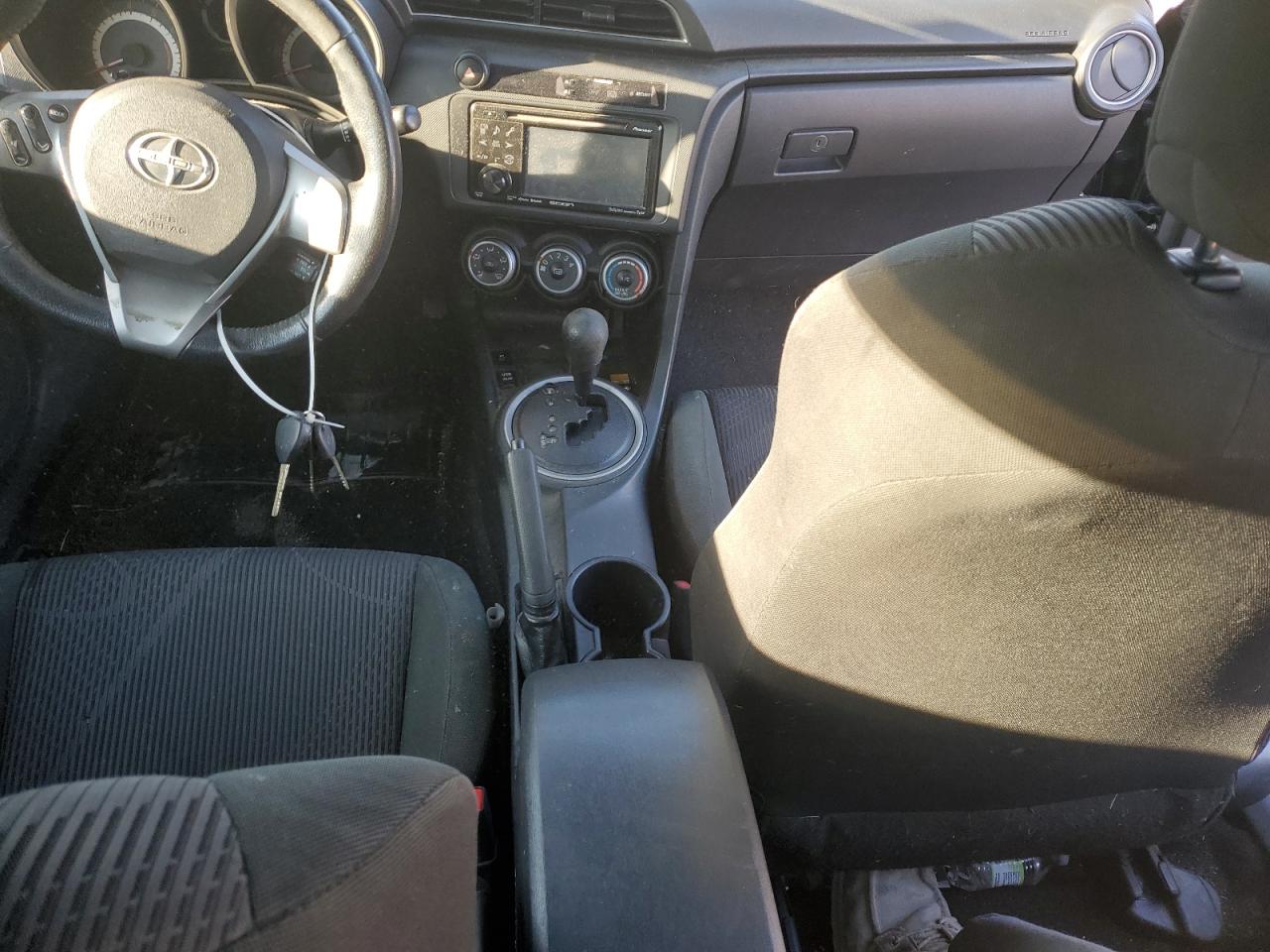 2013 Scion tC - Image 12