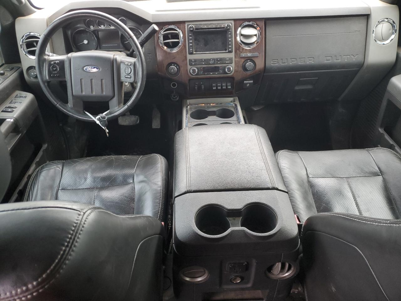 2011 Ford F250 - Image 8