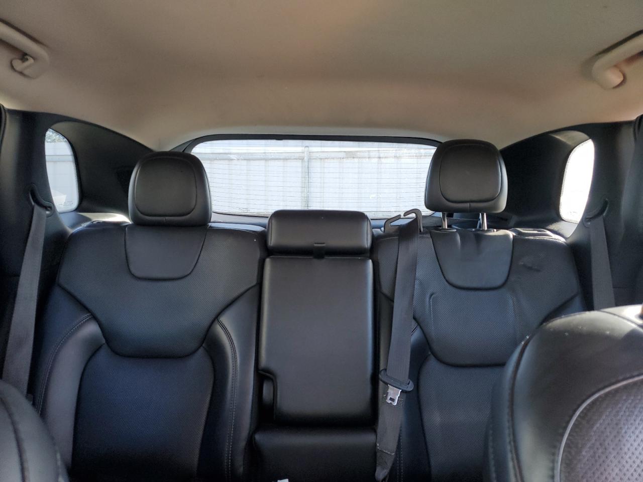 2020 Jeep Grand Cherokee - Image 10