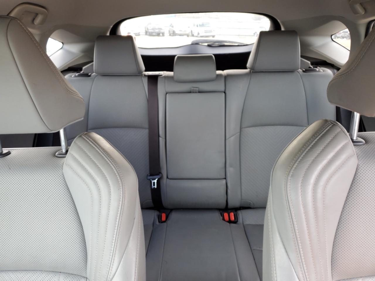 2021 Toyota Venza - Image 10