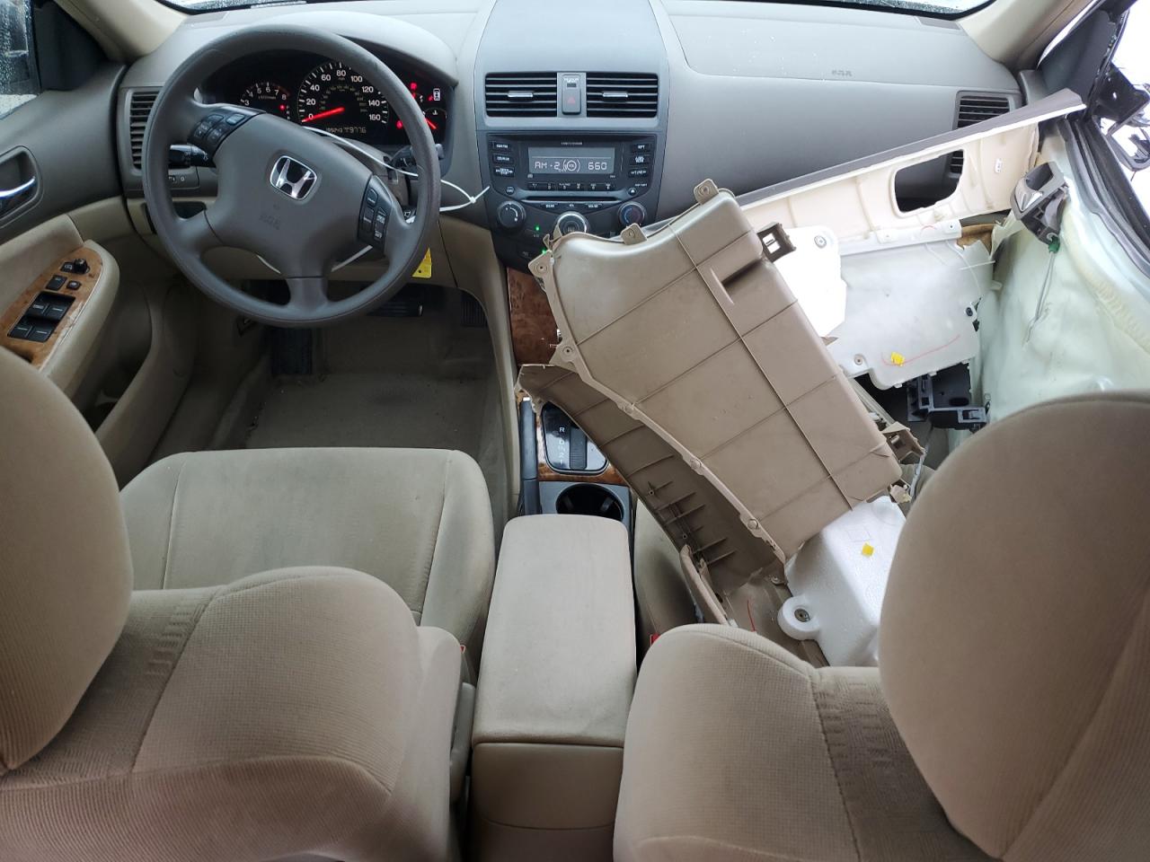 2004 Honda Accord - Image 8