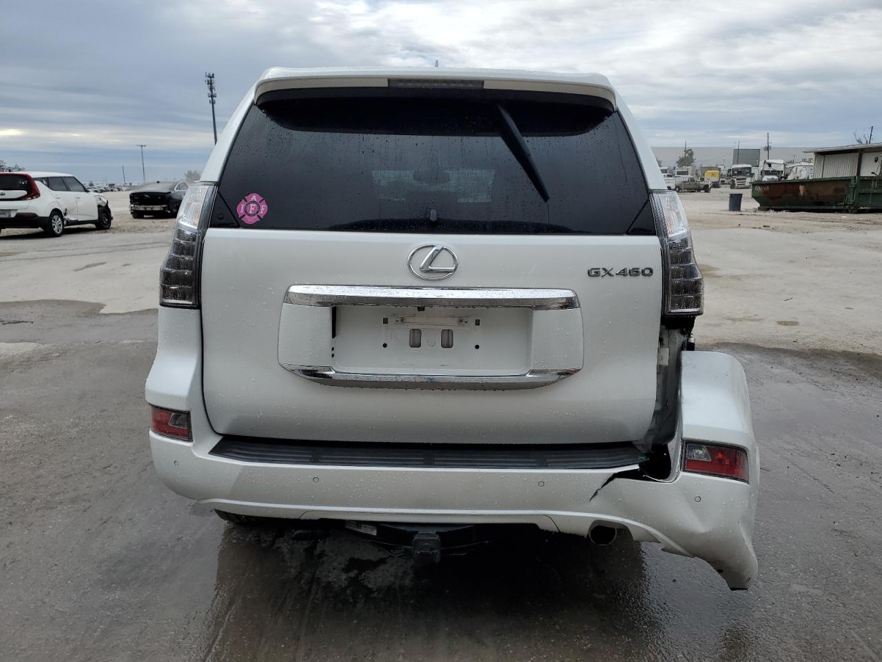 2016 Lexus GX - Image 6