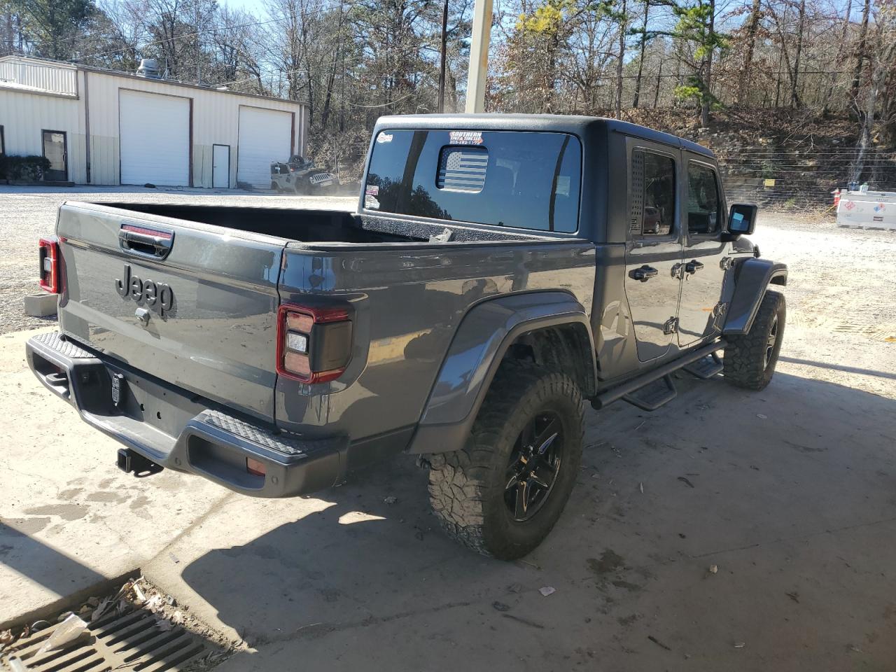 2021 Jeep Gladiator - Image 3
