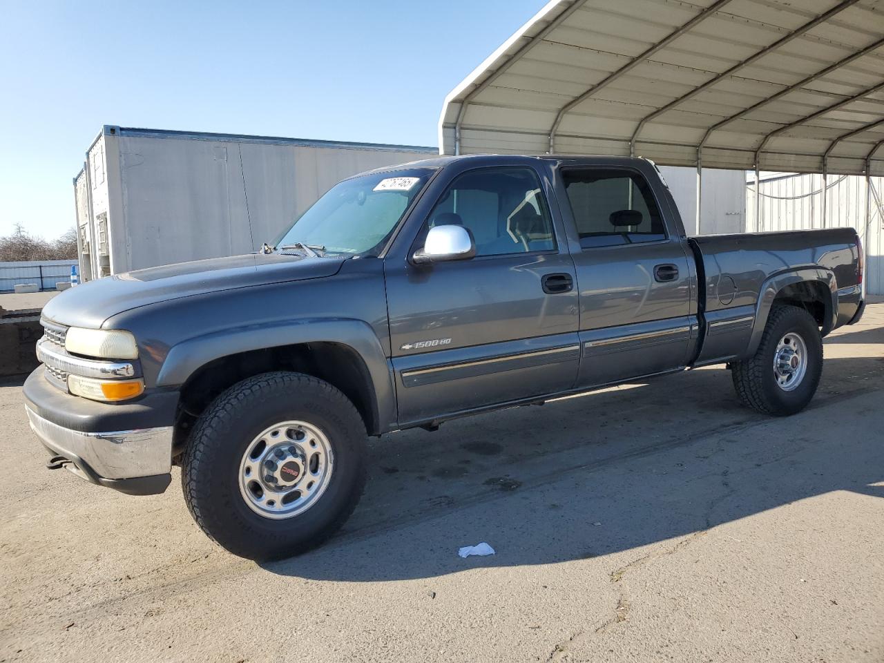 2001 Chevrolet Silverado C1500 Heavy Duty for Sale in Fresno, CA - Rear End