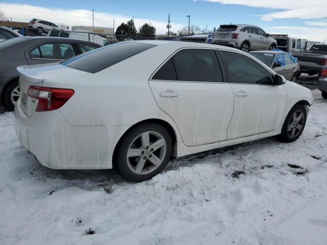 Sedans TOYOTA CAMRY 2014 Biały