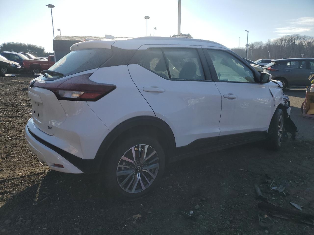 2024 Nissan Kicks - Image 3