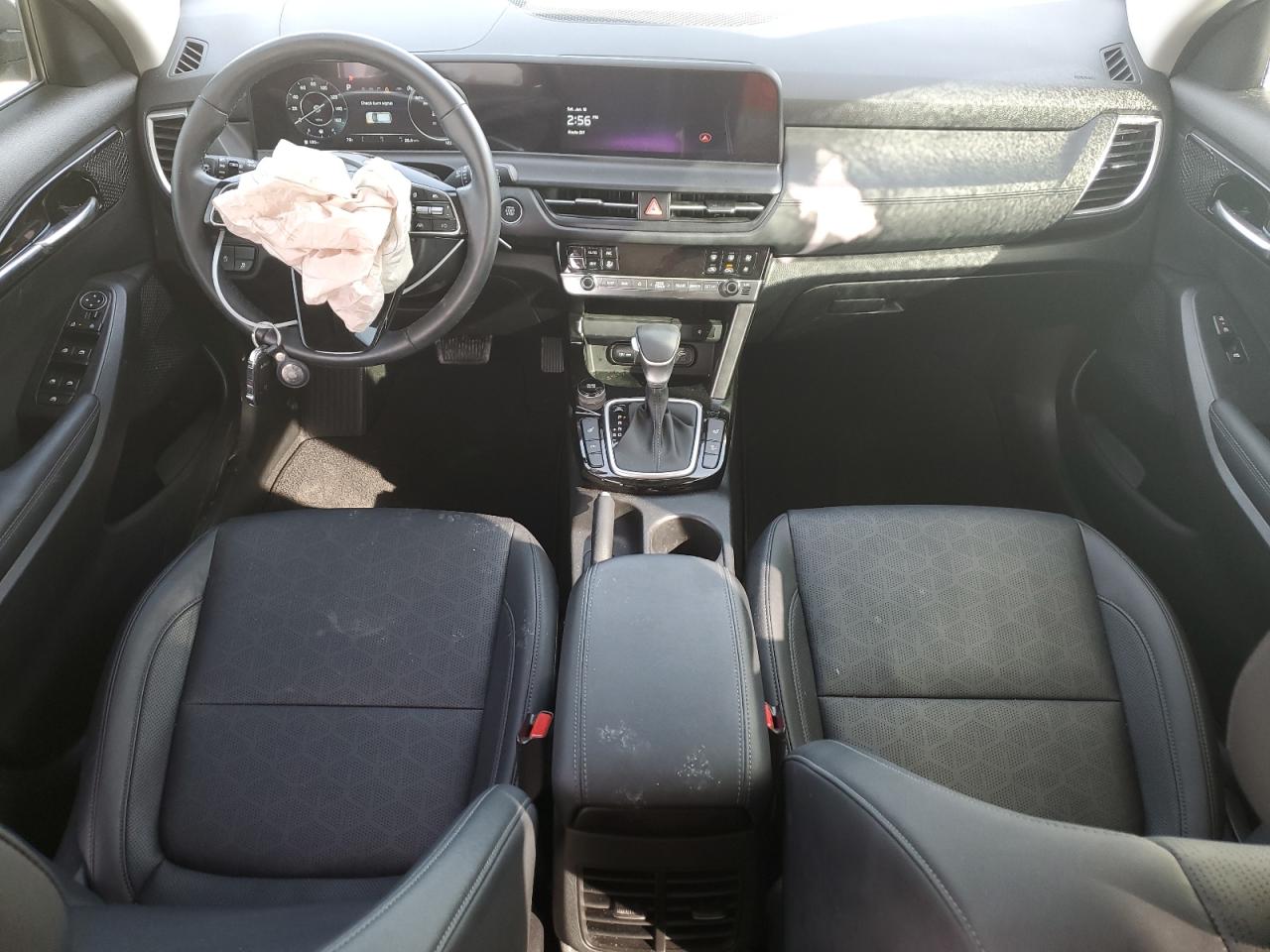 2024 Kia Seltos - Image 8