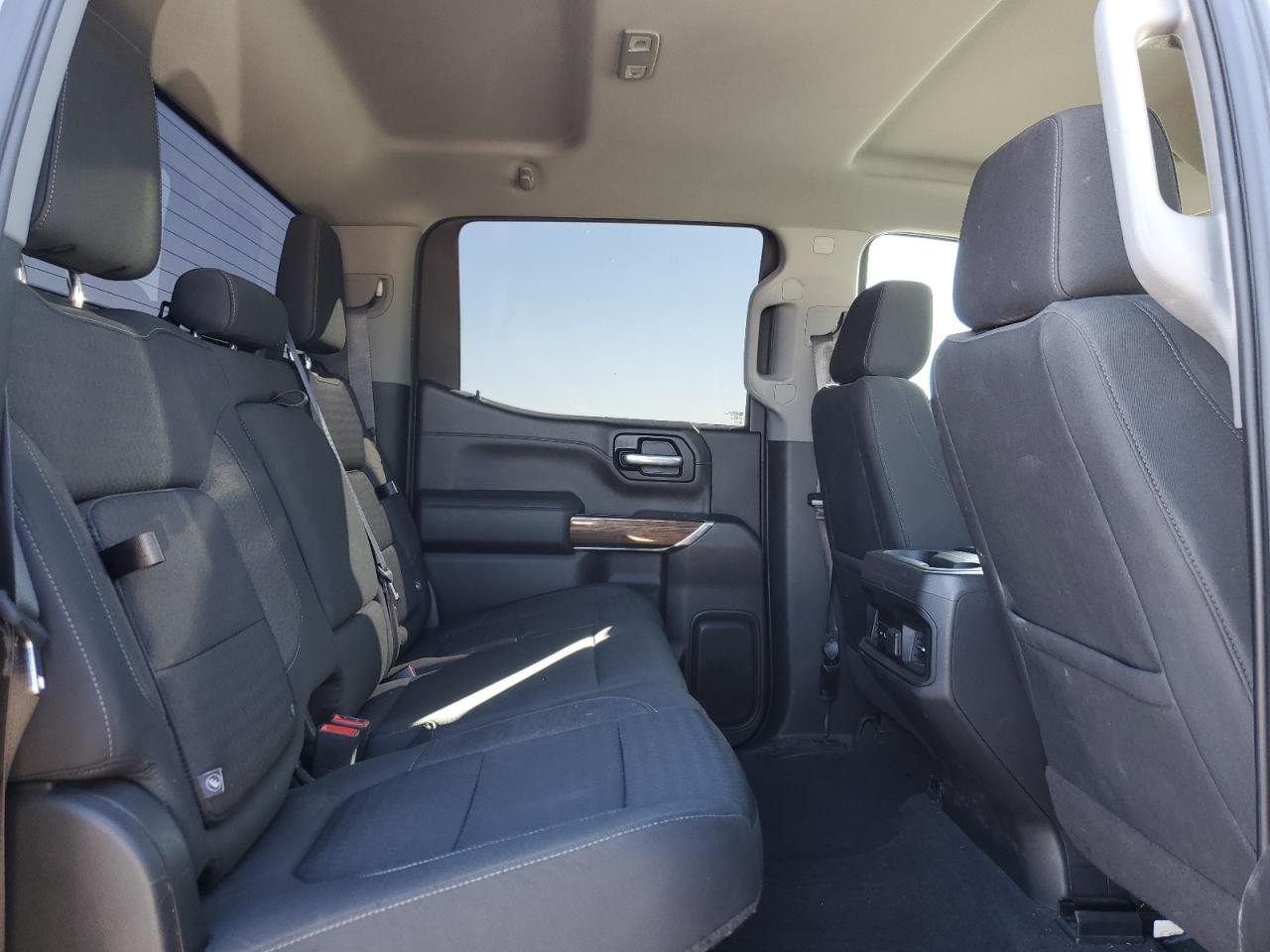 2021 Chevrolet Silverado - Image 10