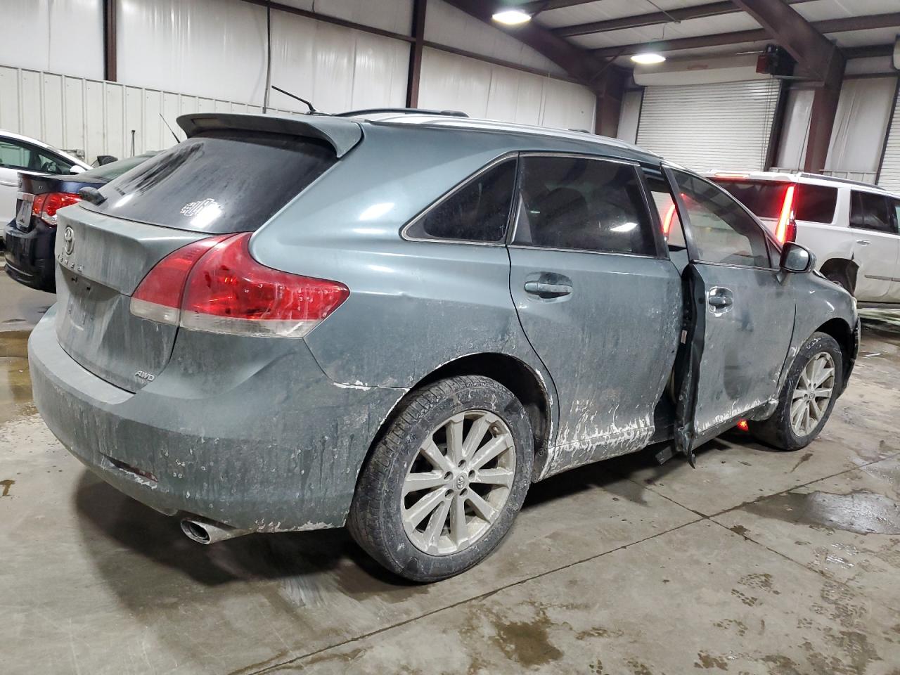 2010 Toyota Venza - Image 3