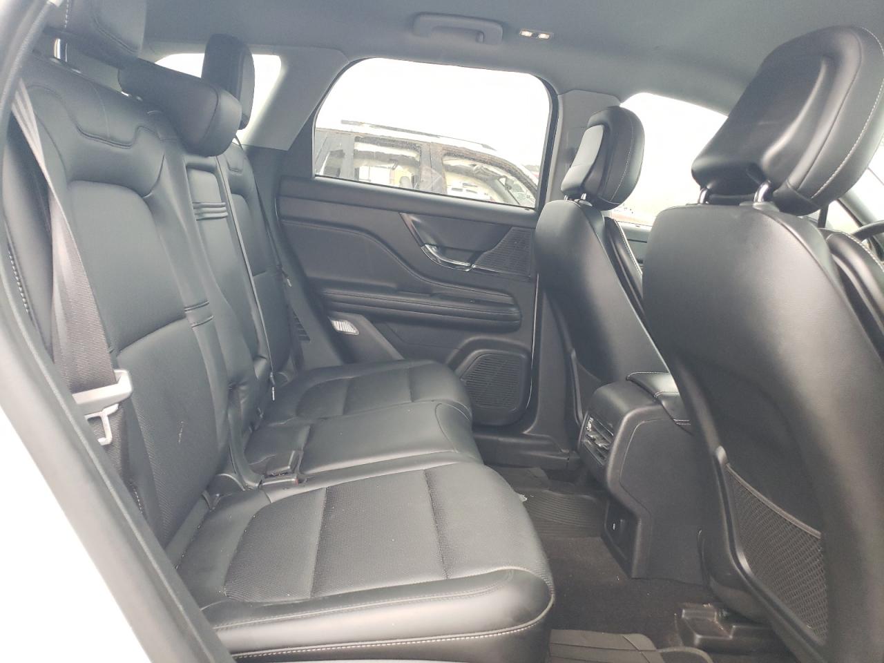 2020 Lincoln Corsair - Image 11