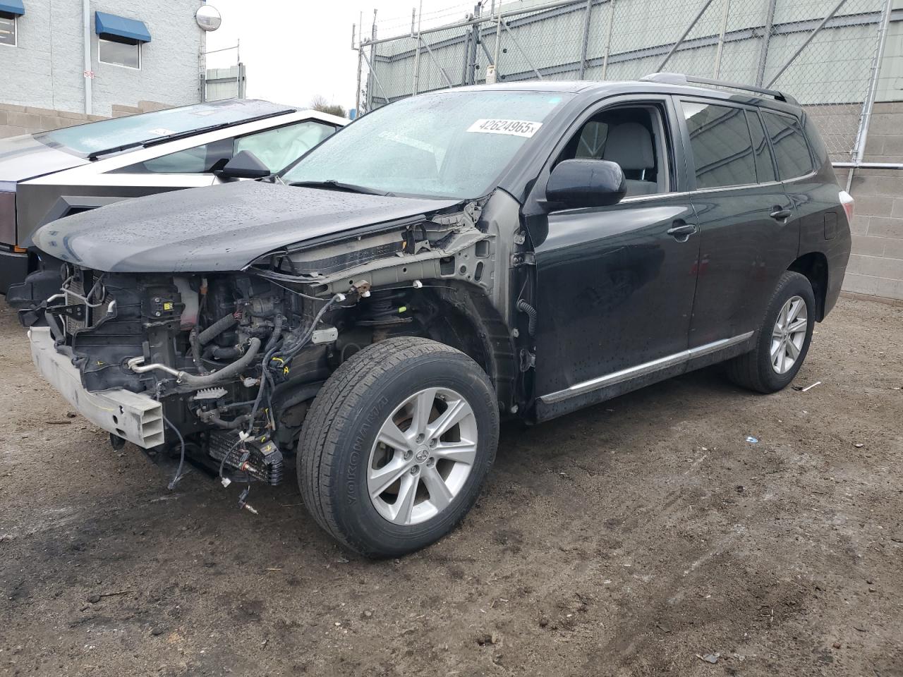 2011 Toyota Highlander - Image 1