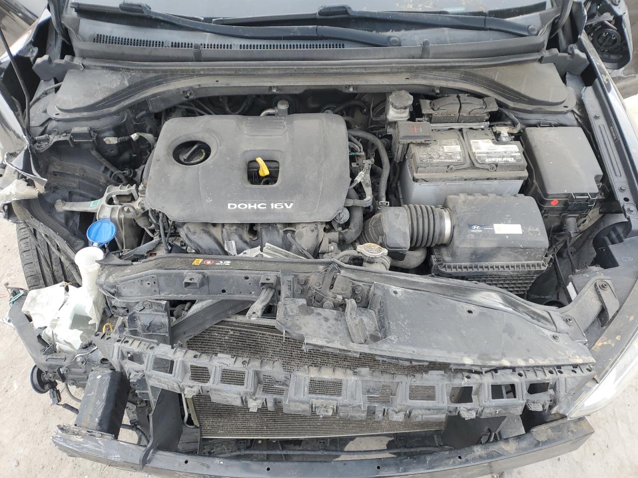 2017 Hyundai Elantra - Image 13