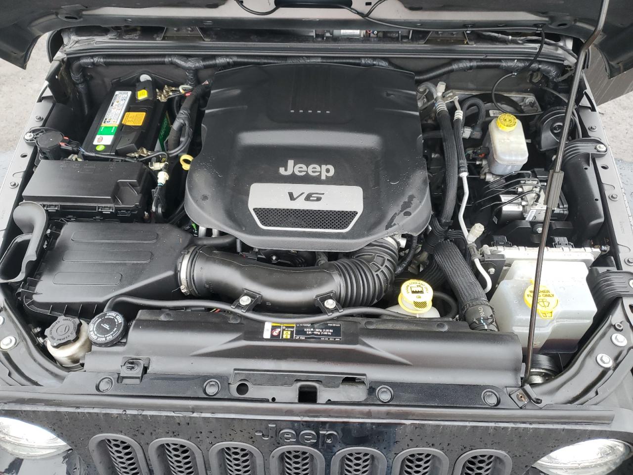 2017 Jeep Wrangler - Image 11