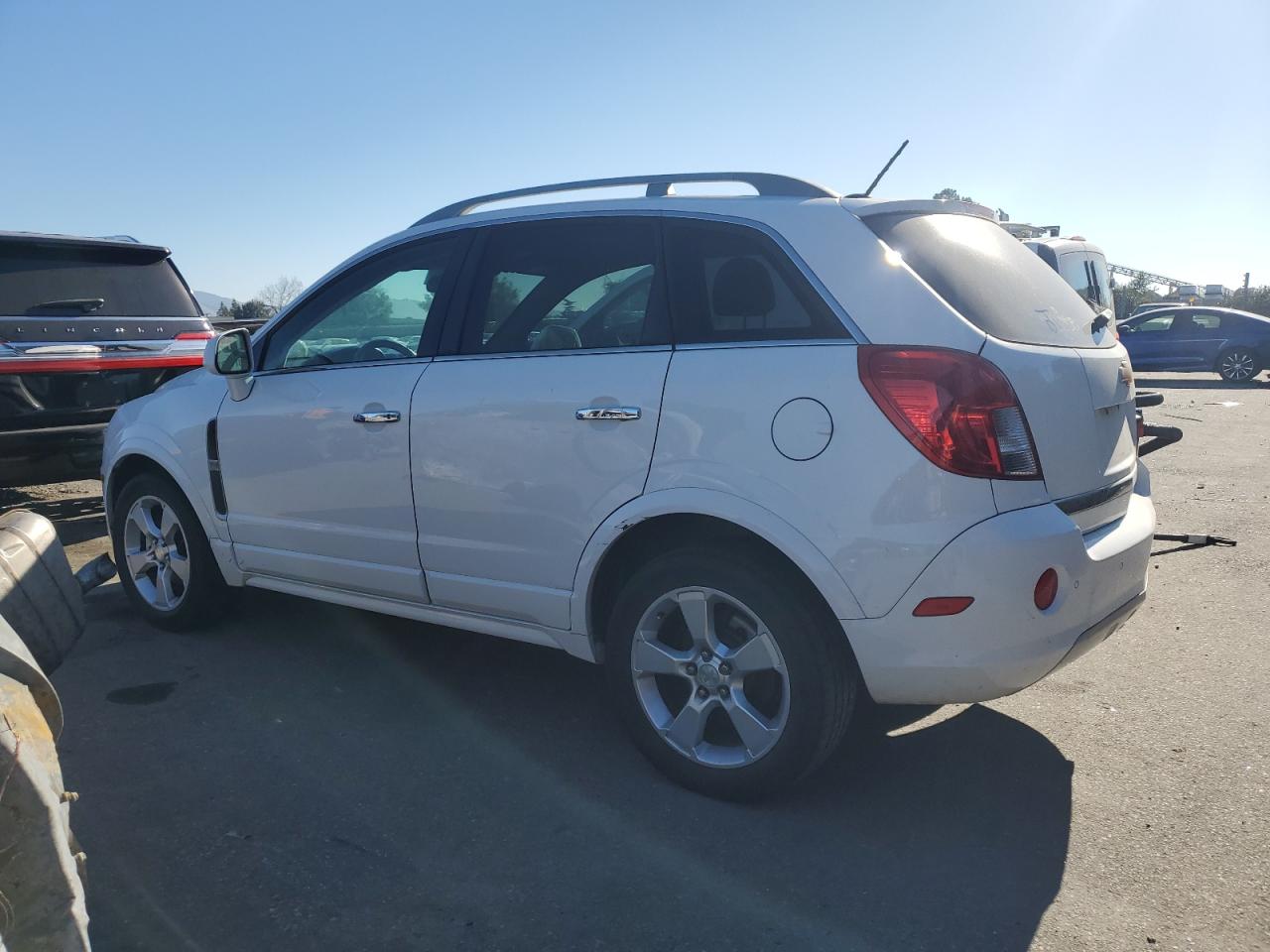 2015 Chevrolet Captiva - Image 2