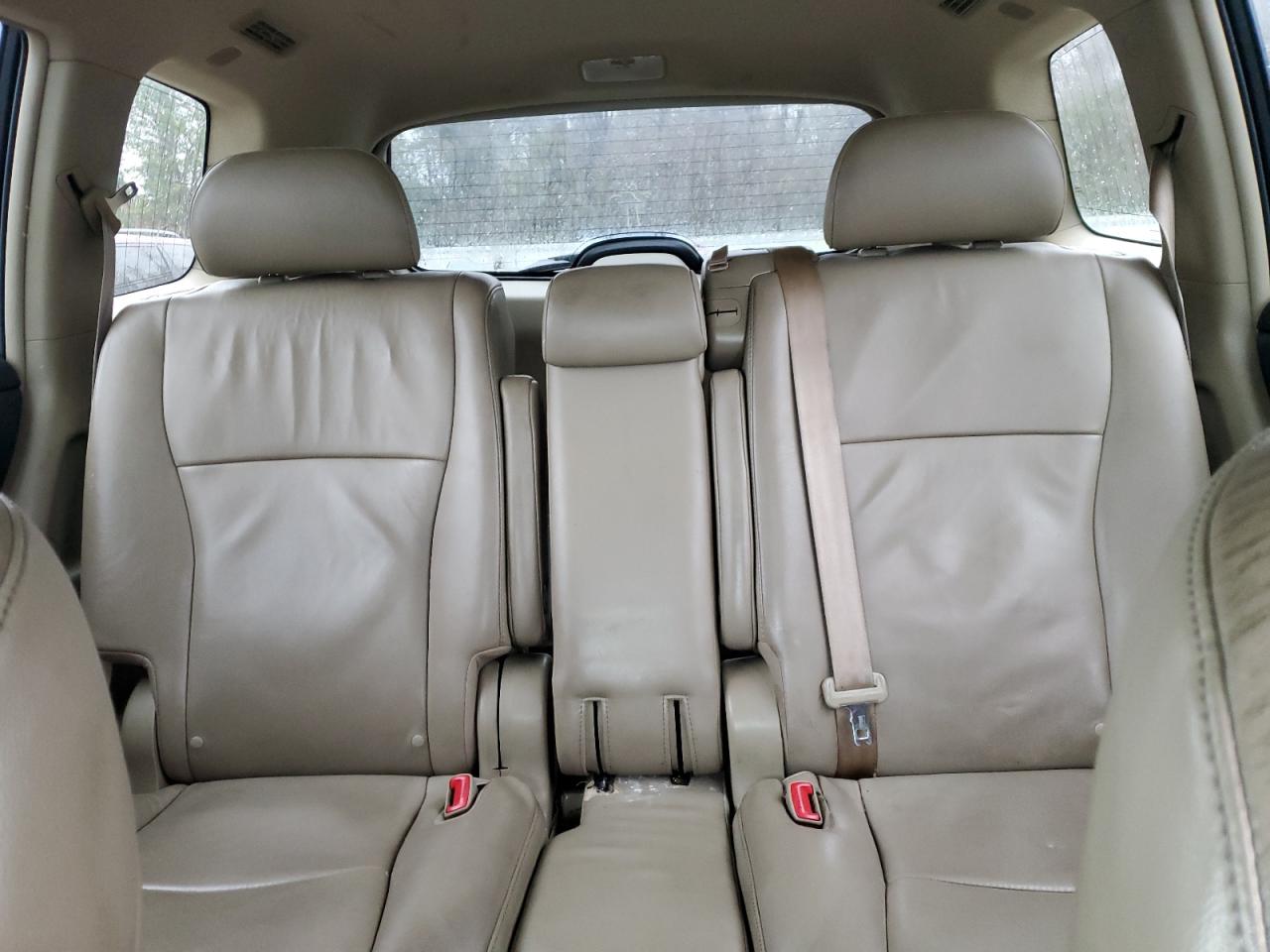 2012 Toyota Highlander - Image 10