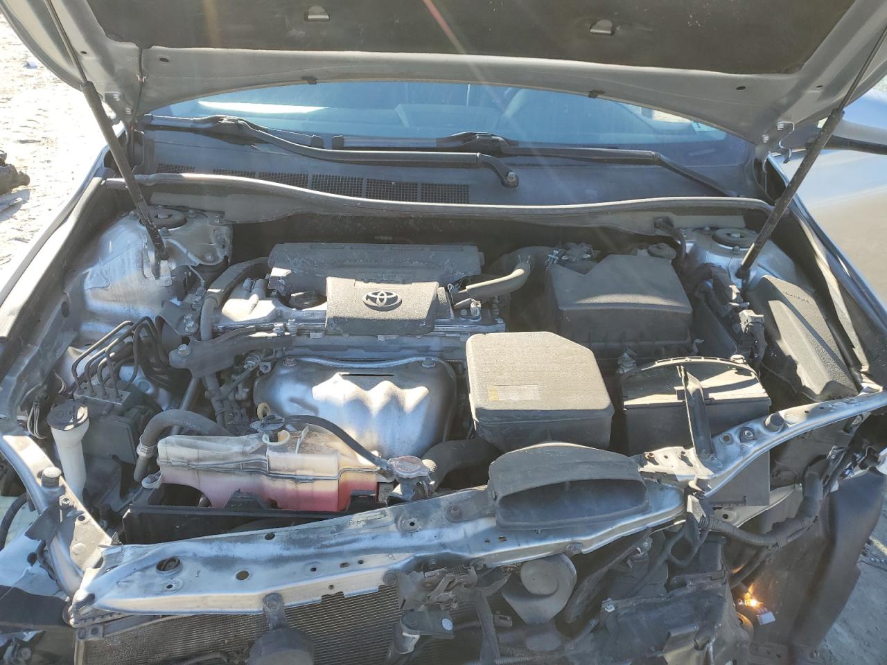 2016 Toyota Camry - Image 11