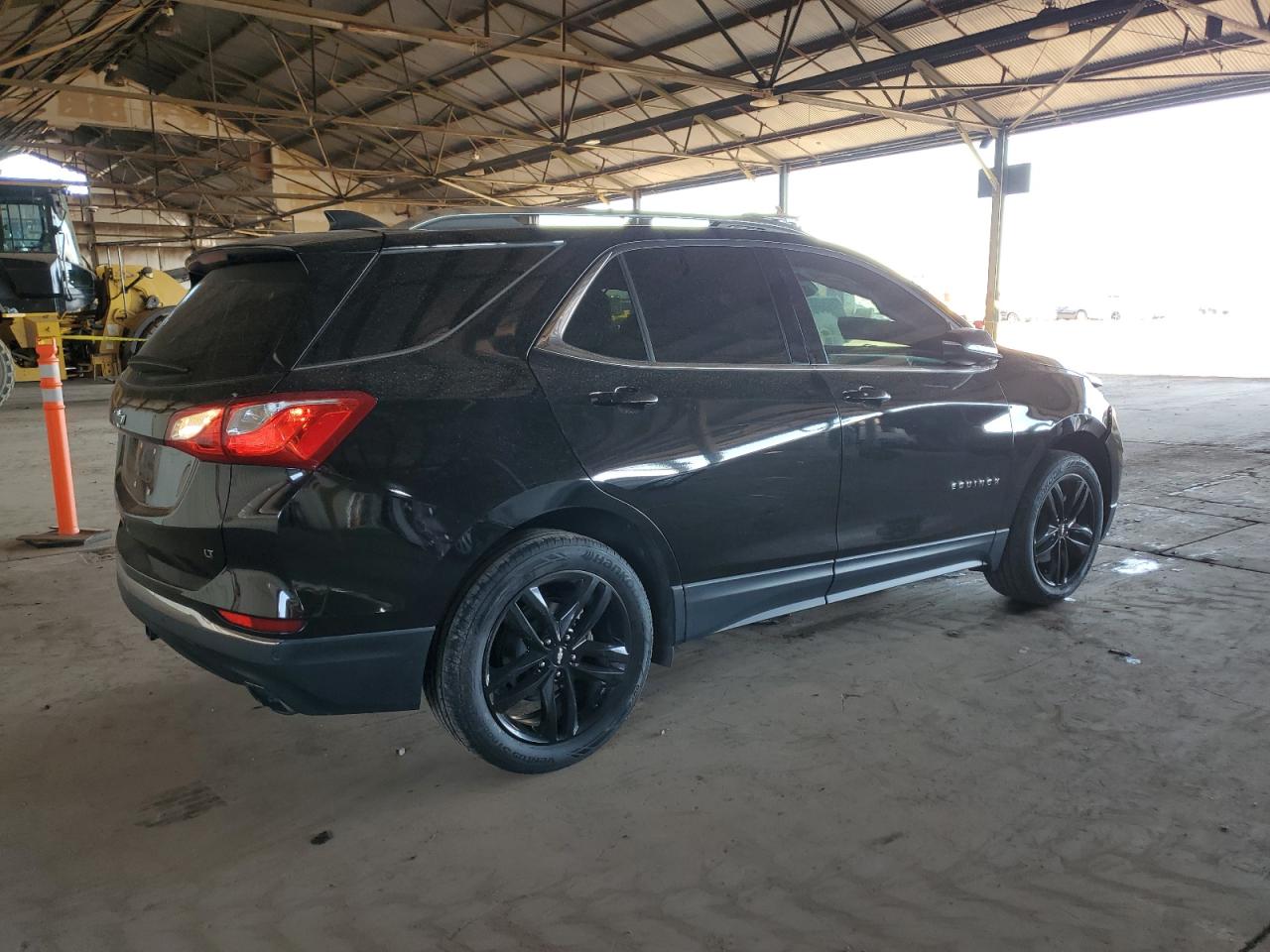 2020 Chevrolet Equinox - Image 3