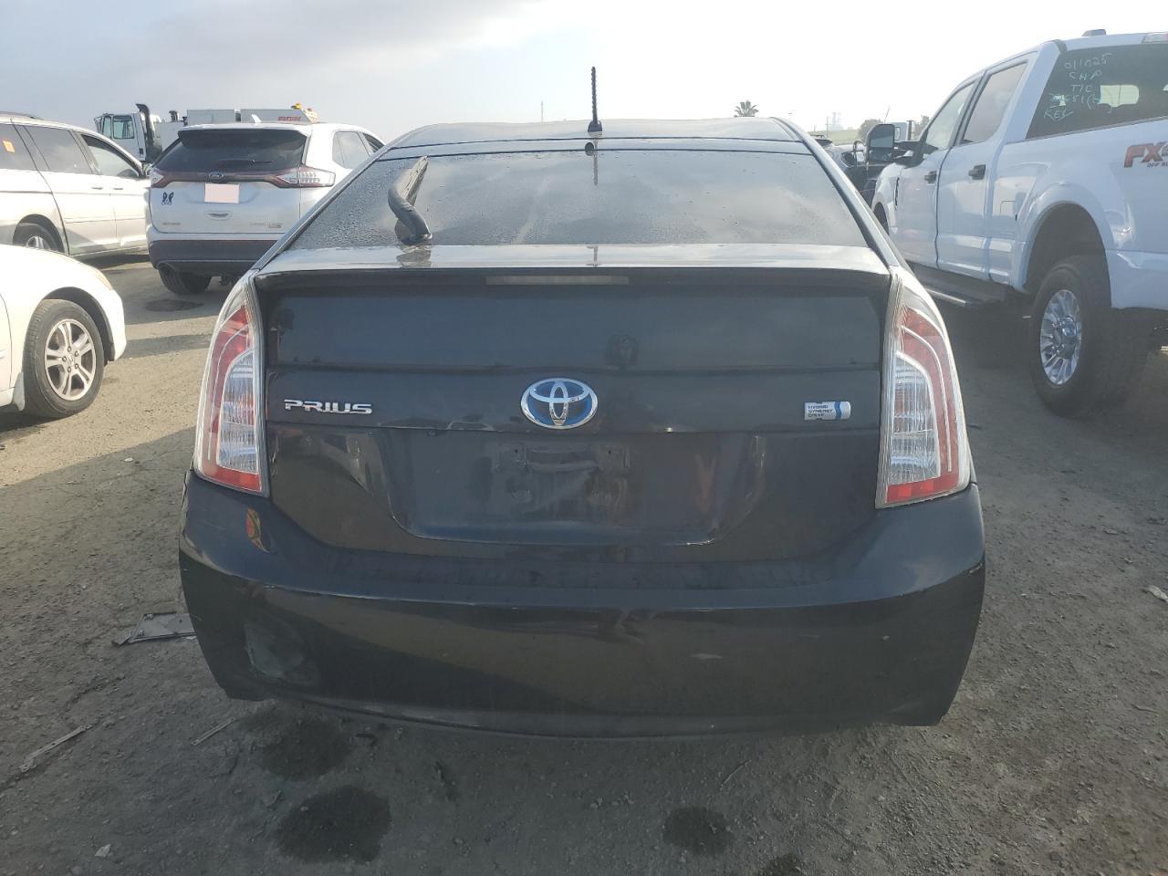 2015 Toyota Prius - Image 6
