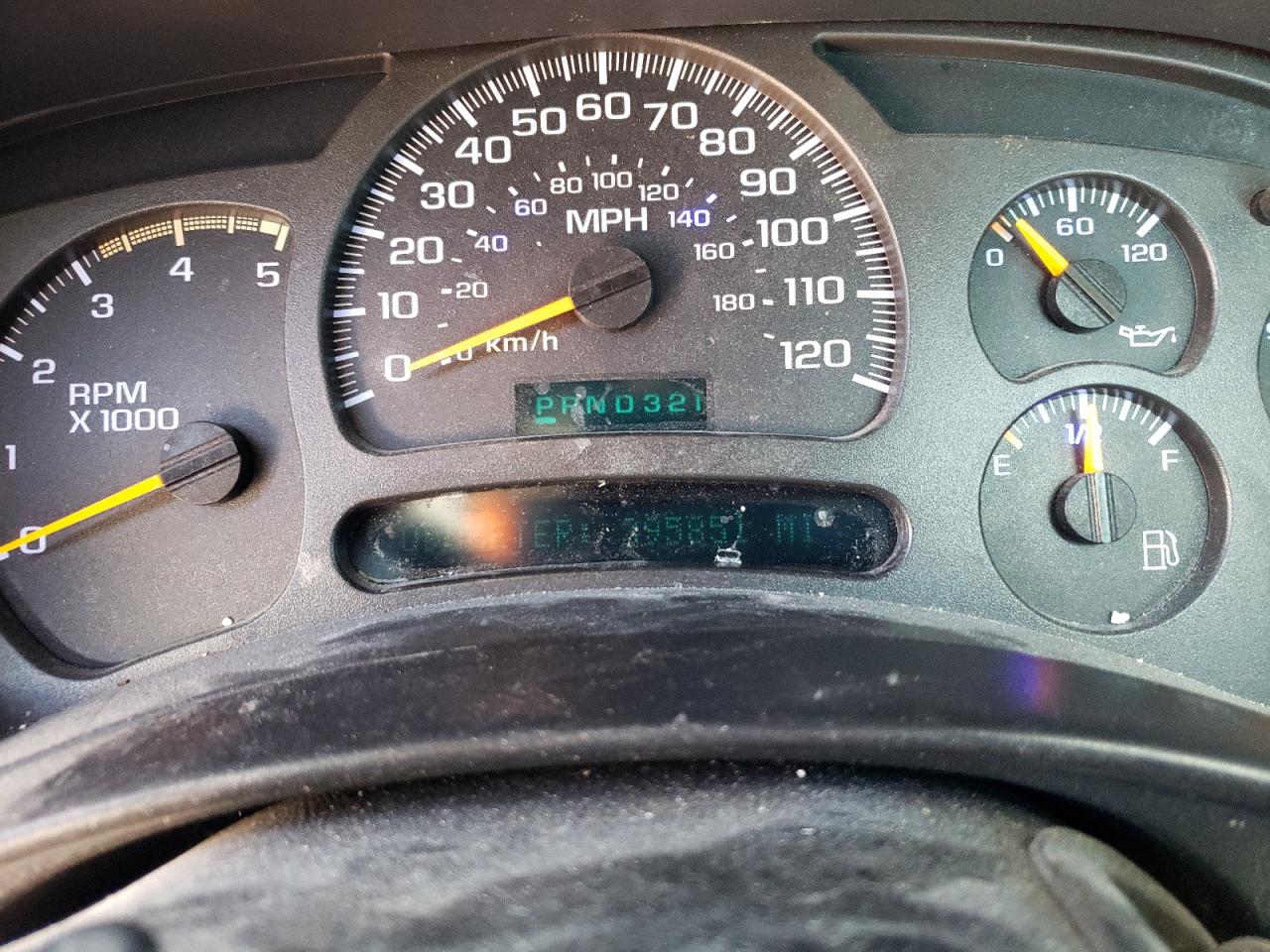 2004 Chevrolet Silverado - Image 9