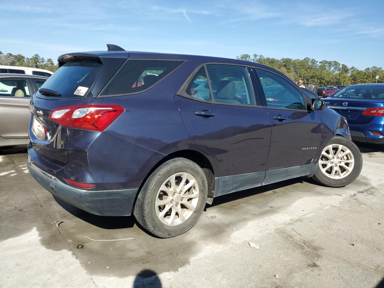2018 Chevrolet Equinox - Image 3