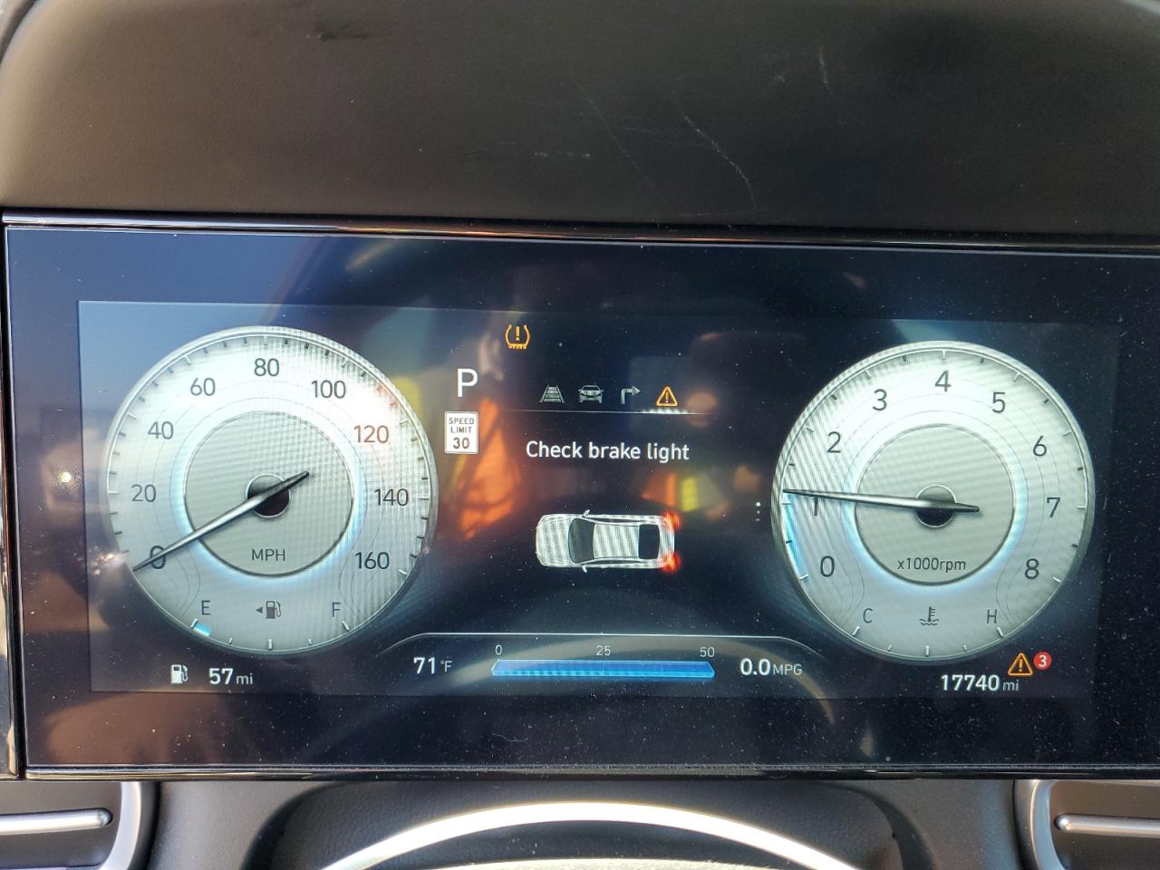 2024 Hyundai Elantra - Image 9