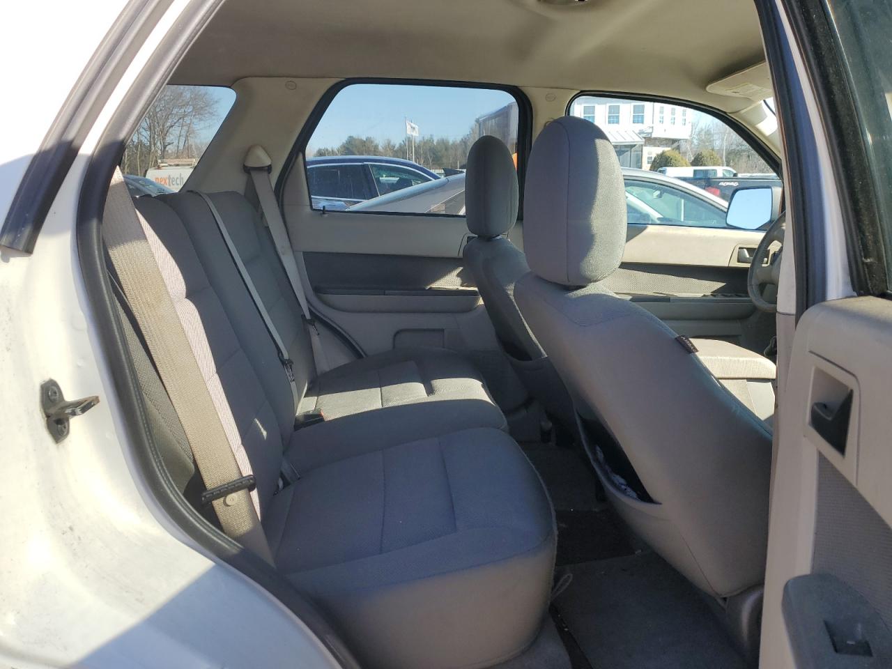2009 Ford Escape - Image 11