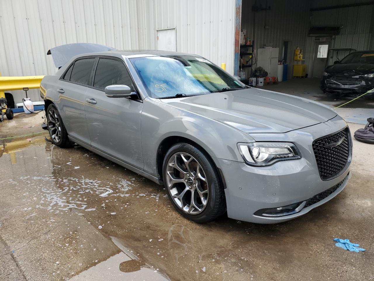 2017 Chrysler 300 - Image 4