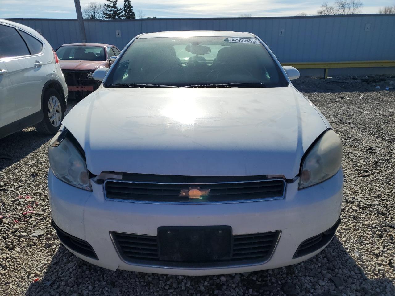 2010 Chevrolet Impala - Image 5