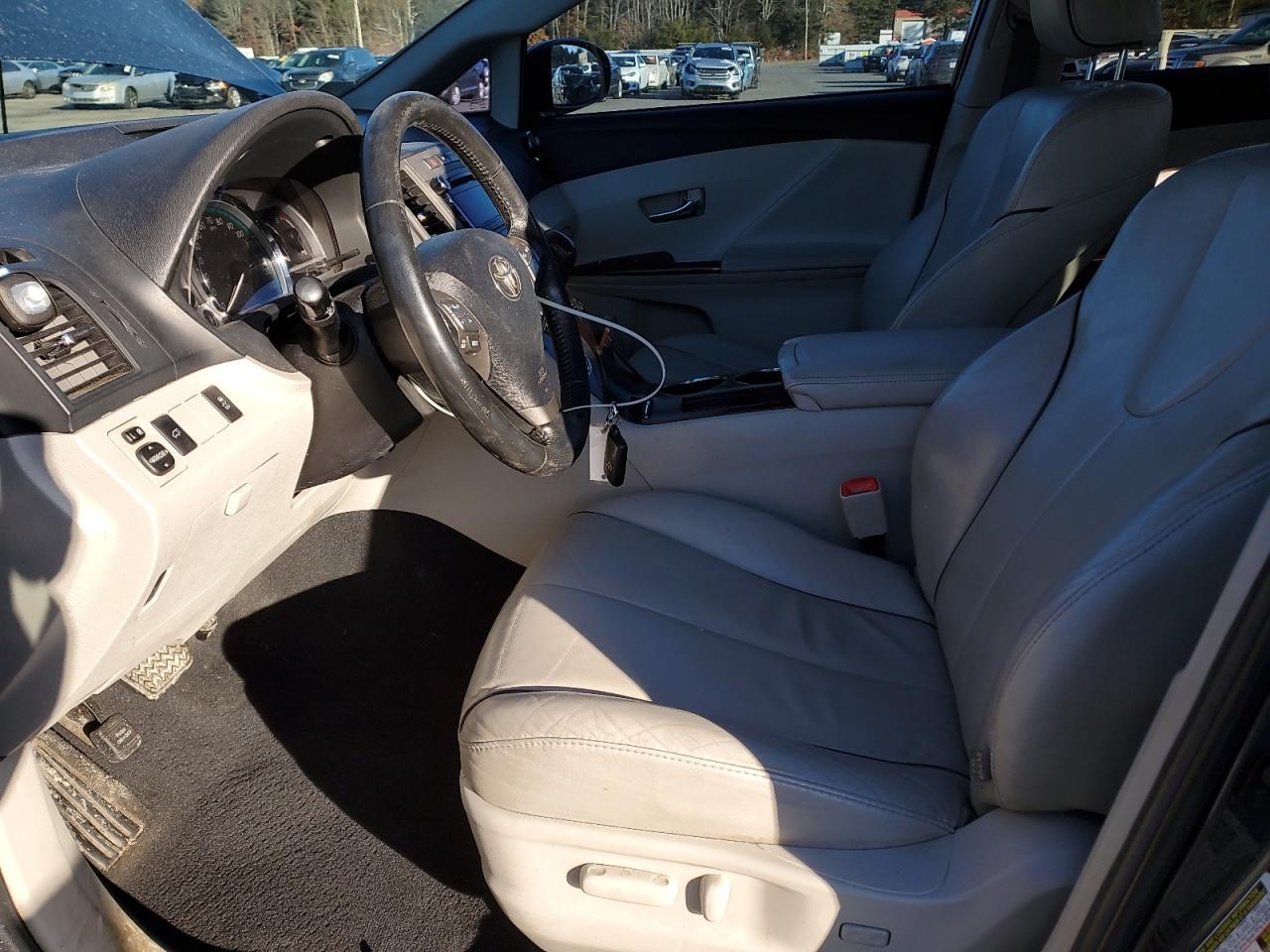 2011 Toyota Venza - Image 7