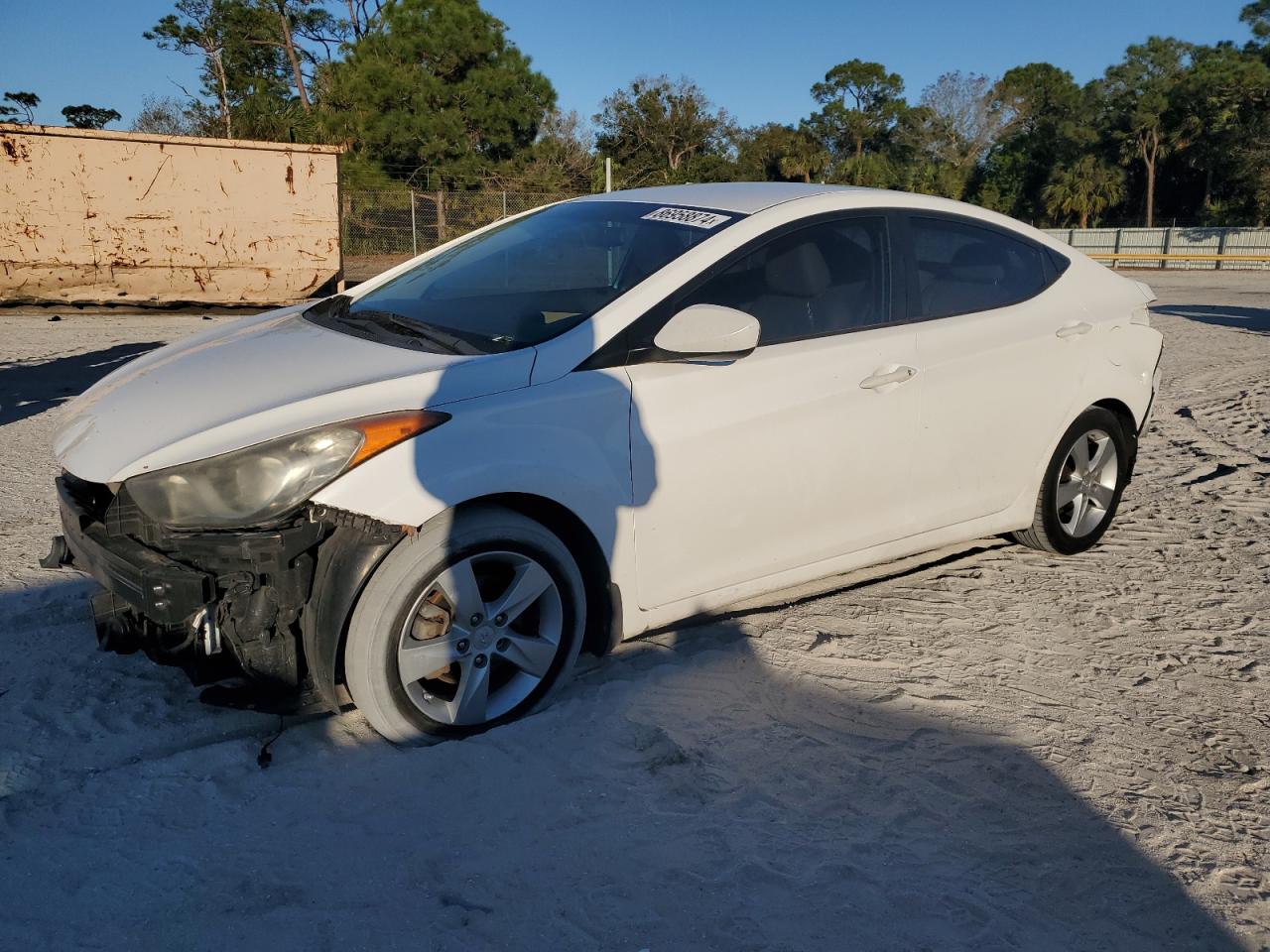 2013 HYUNDAI ELANTRA