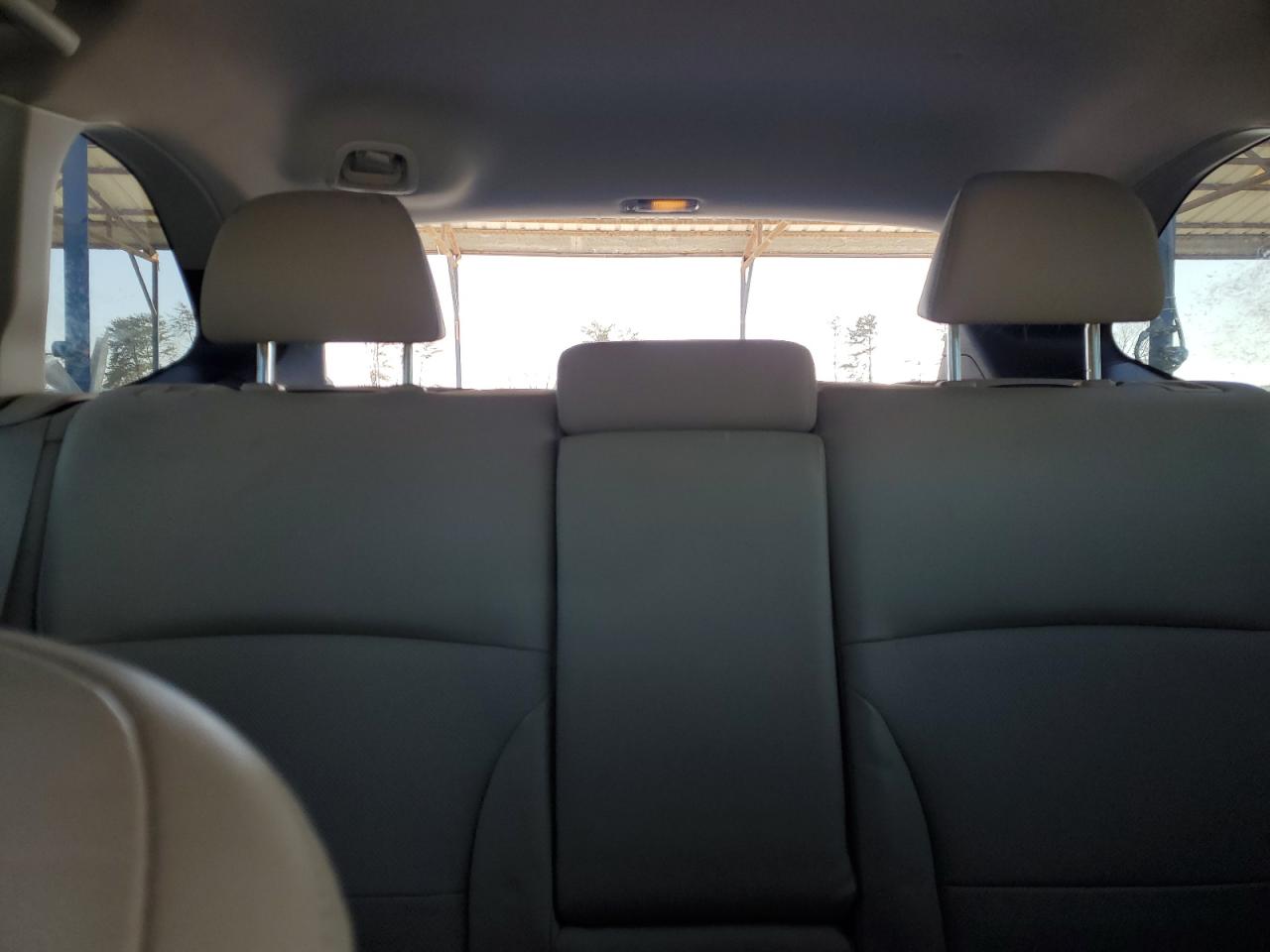 2018 Subaru Outback - Image 10