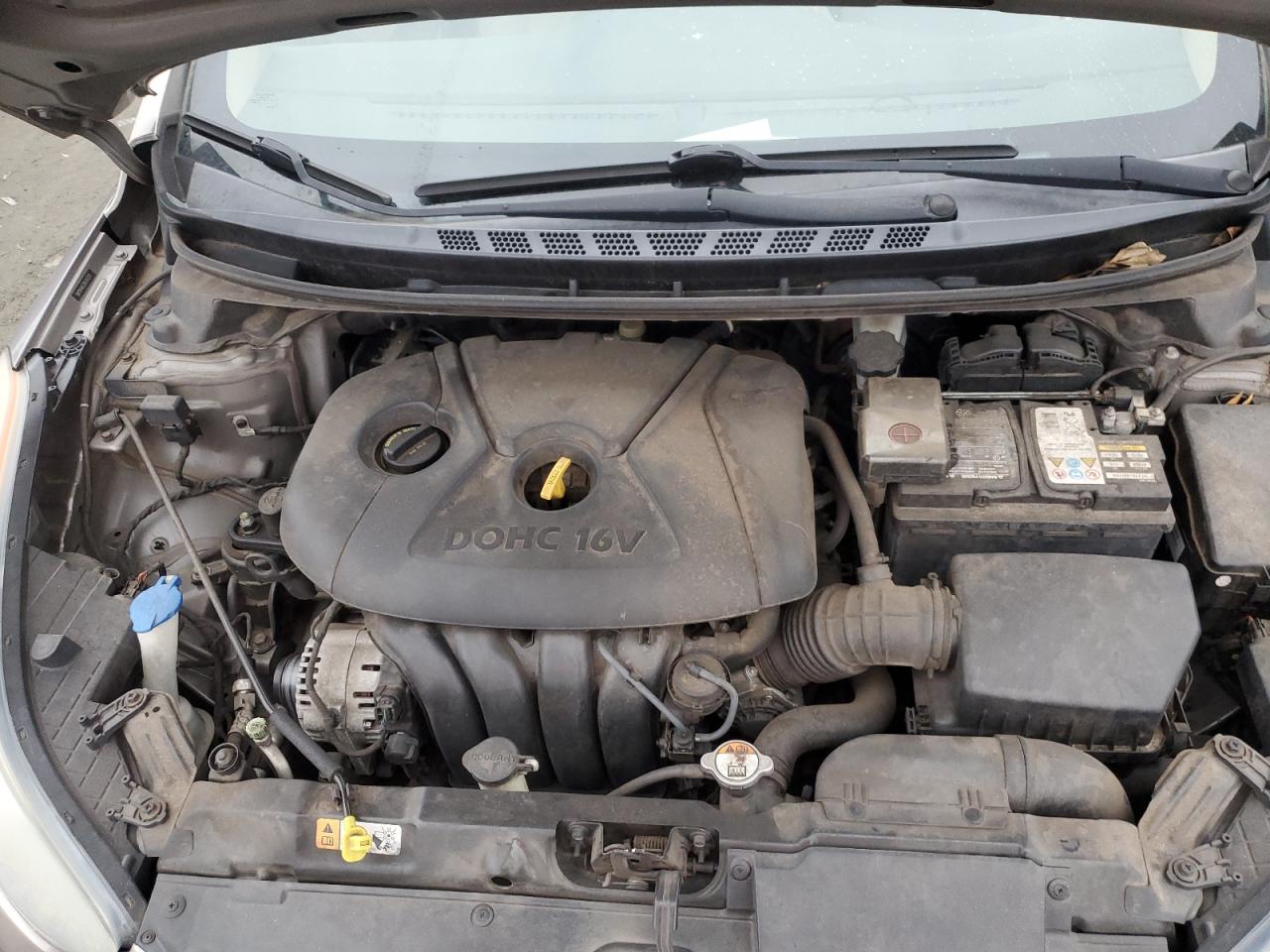 2013 Hyundai Elantra - Image 11