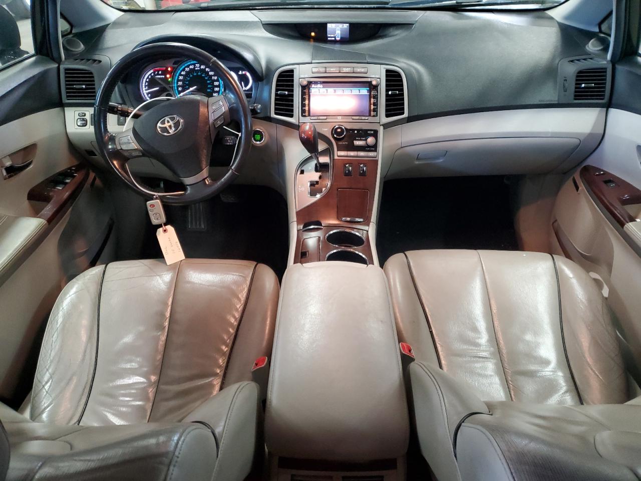 2010 Toyota Venza - Image 8