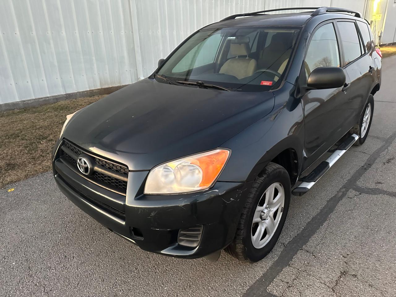 2012 Toyota RAV 4 - Image 2