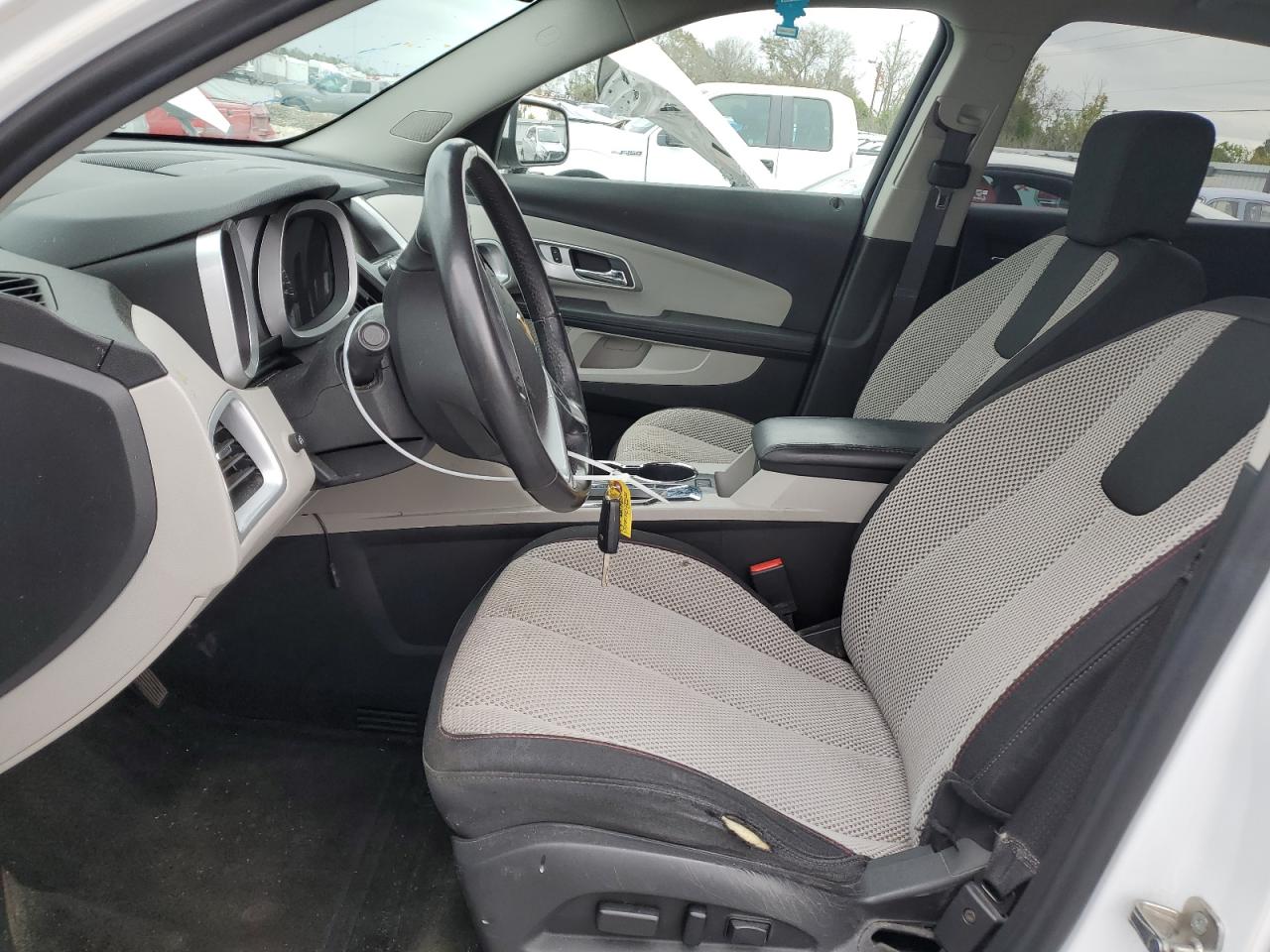 2017 Chevrolet Equinox - Image 8