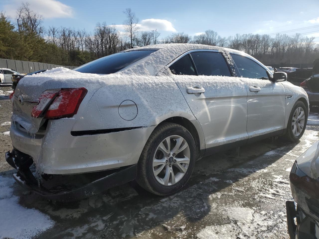 2012 Ford Taurus - Image 3