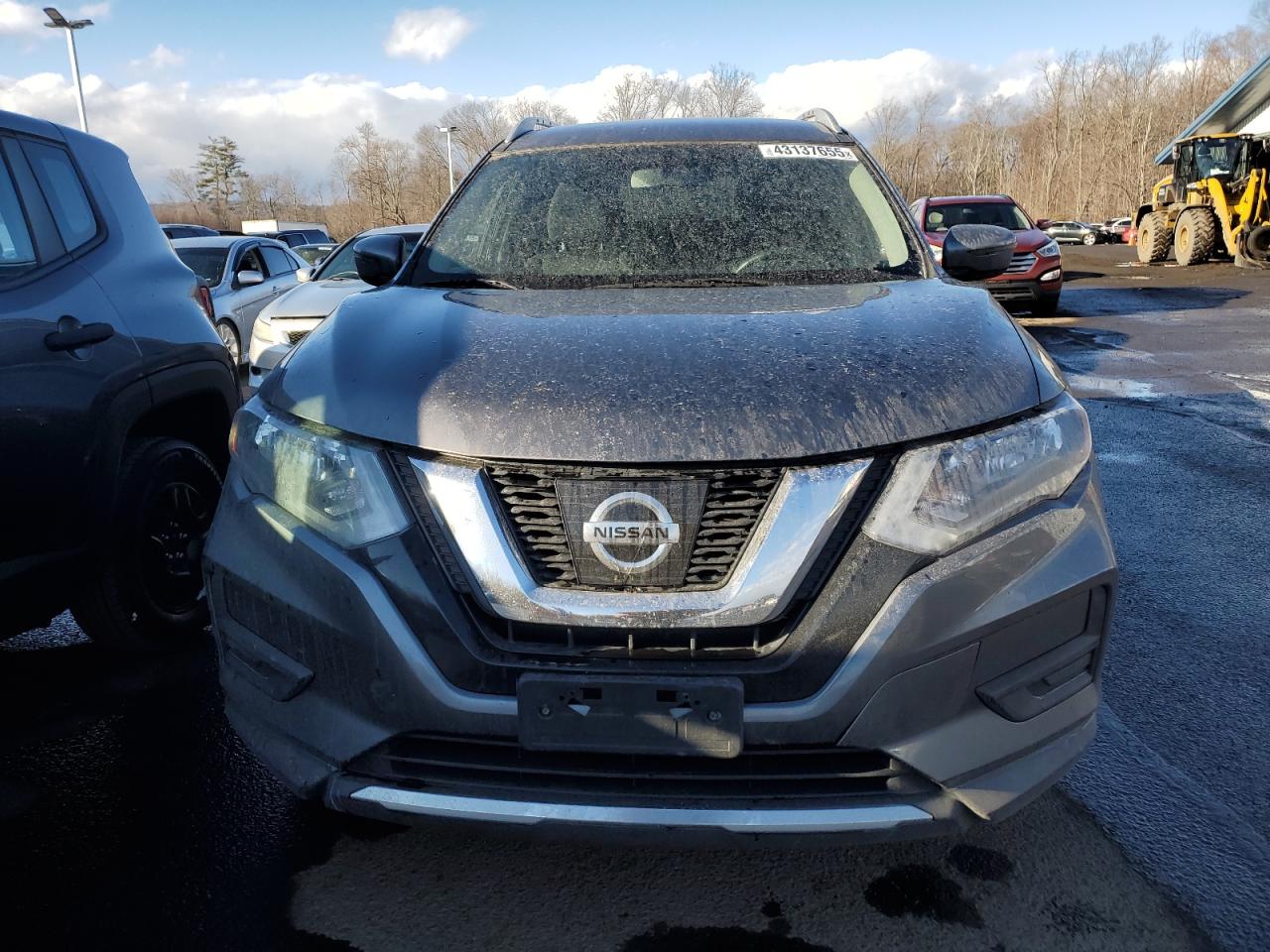 2017 Nissan Rogue - Image 5