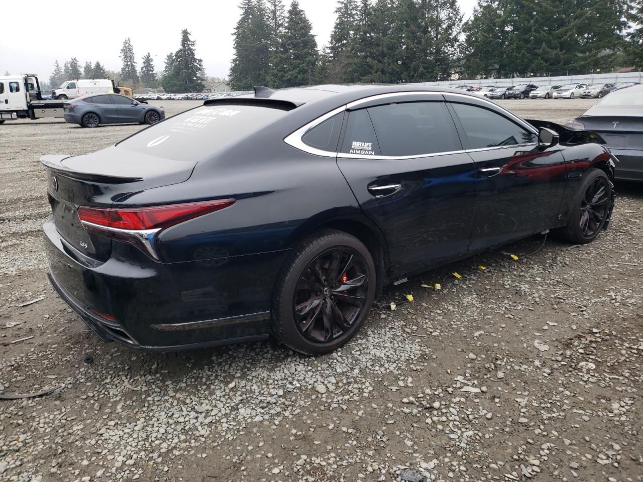 VIN JTHC51FF3J5001811 2018 LEXUS LS500 no.3