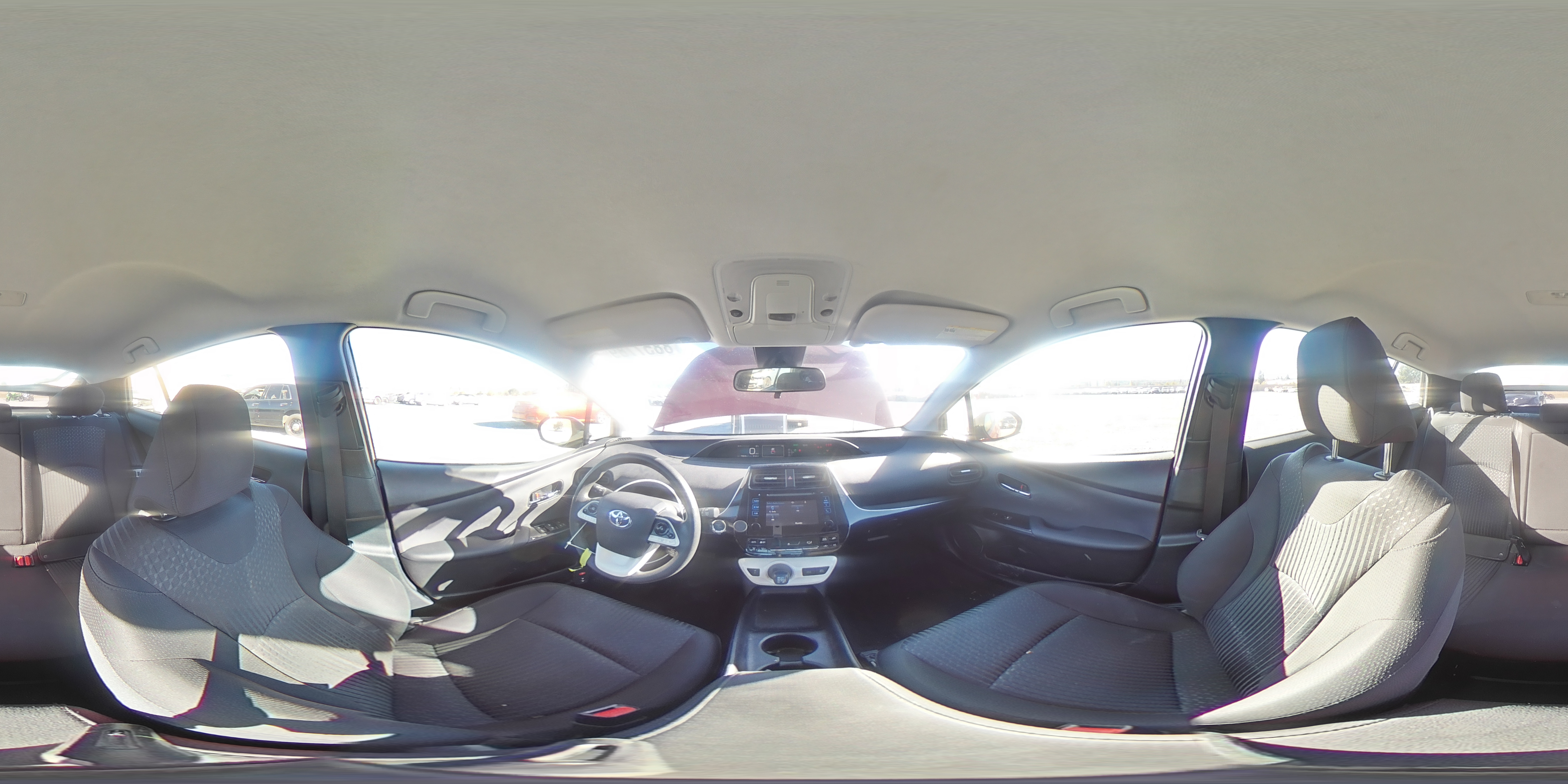 2018 Toyota Prius - Image 13