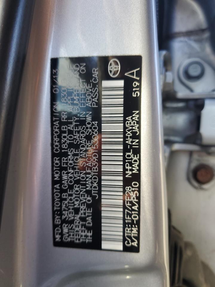 2013 Toyota Prius - Image 14