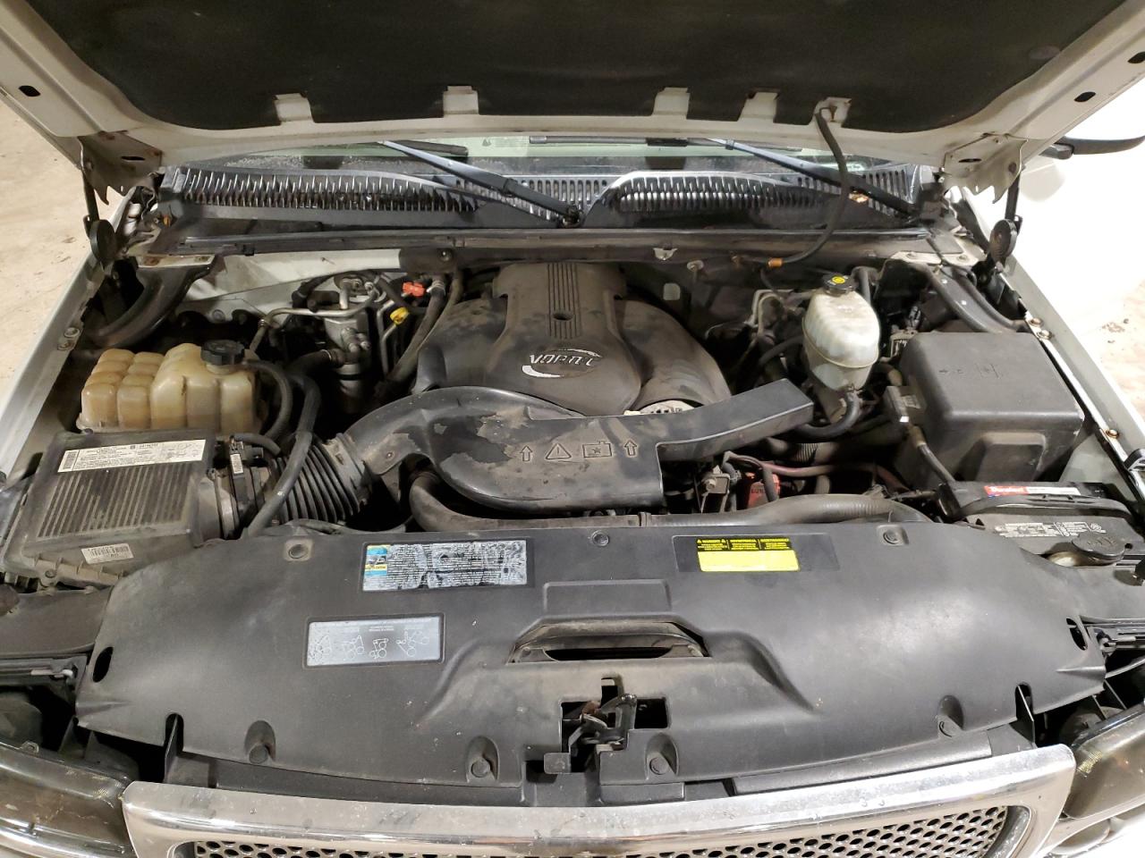 2005 GMC Yukon - Image 12