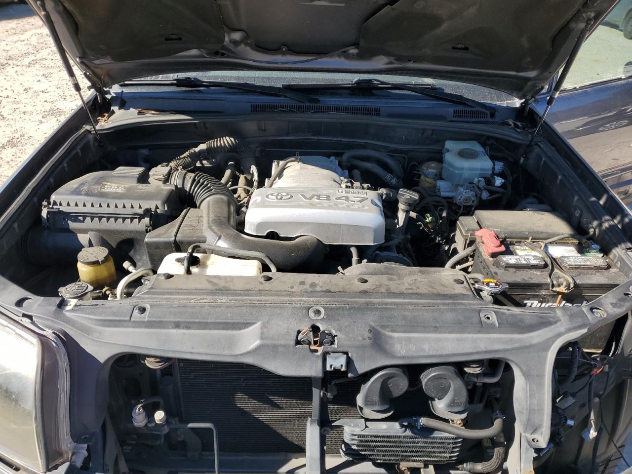 2004 Toyota 4Runner - Image 12