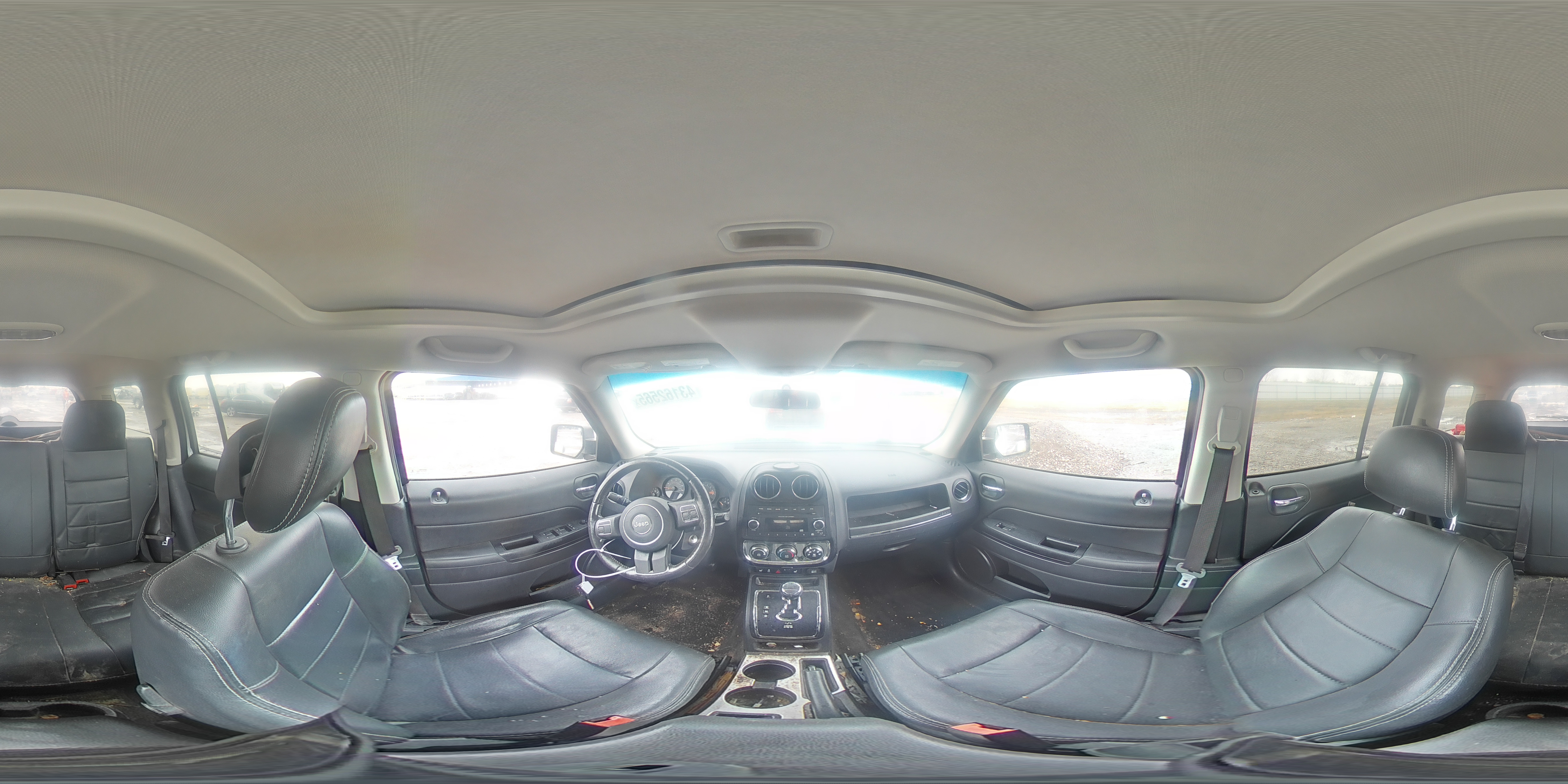 2015 Jeep Liberty (Patriot) - Image 12
