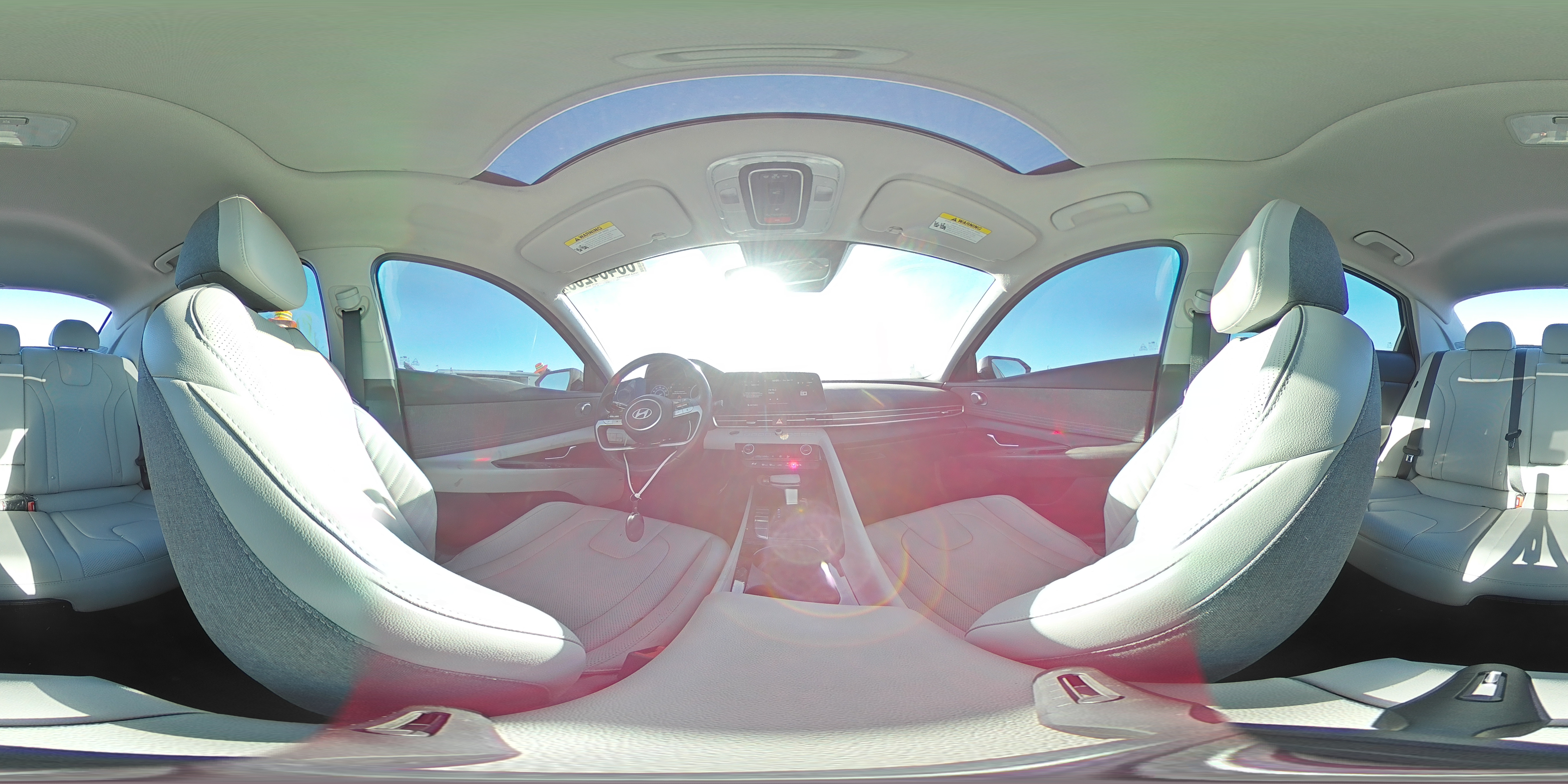 2024 Hyundai Elantra - Image 13