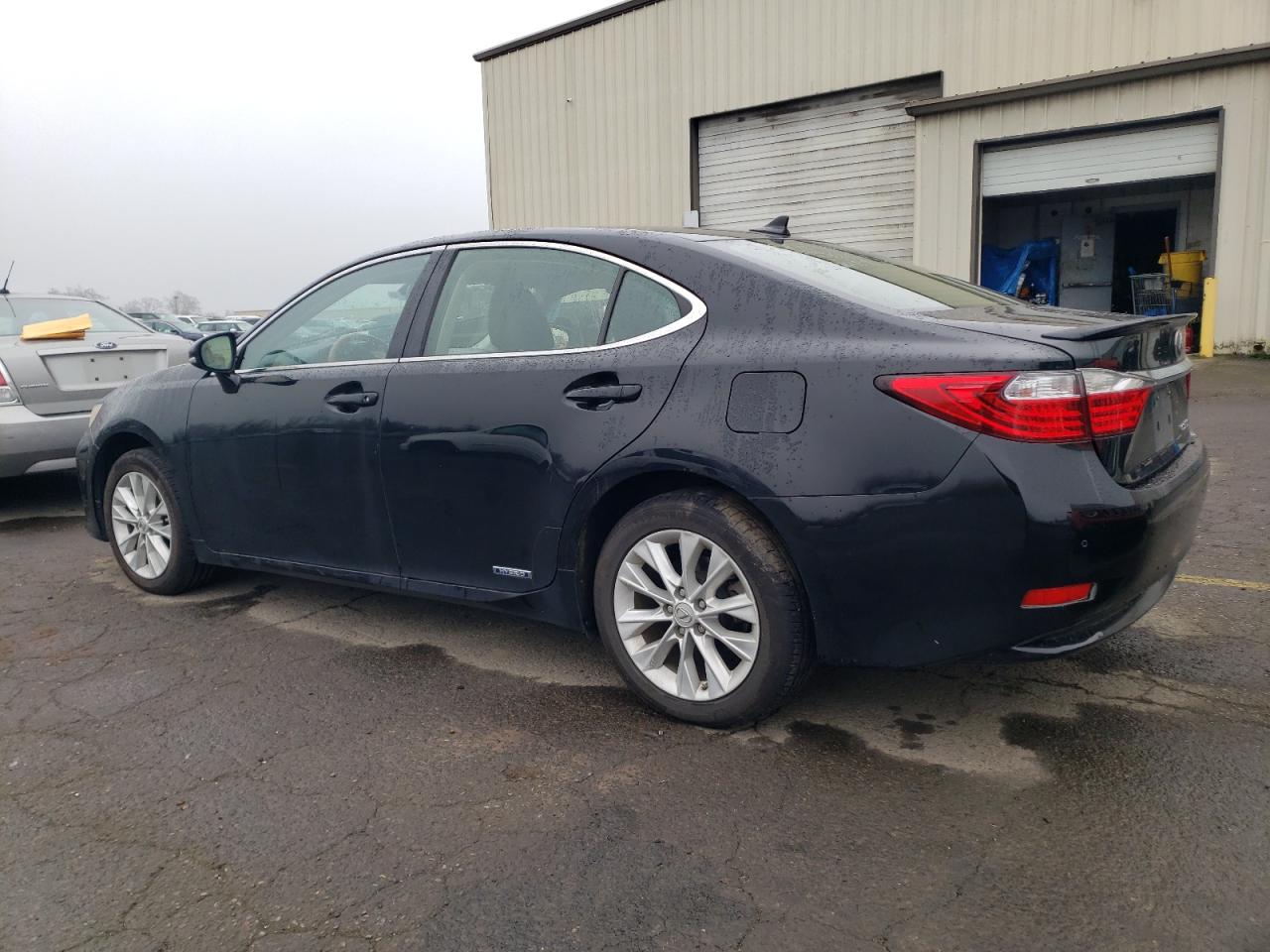 2013 Lexus ES - Image 2