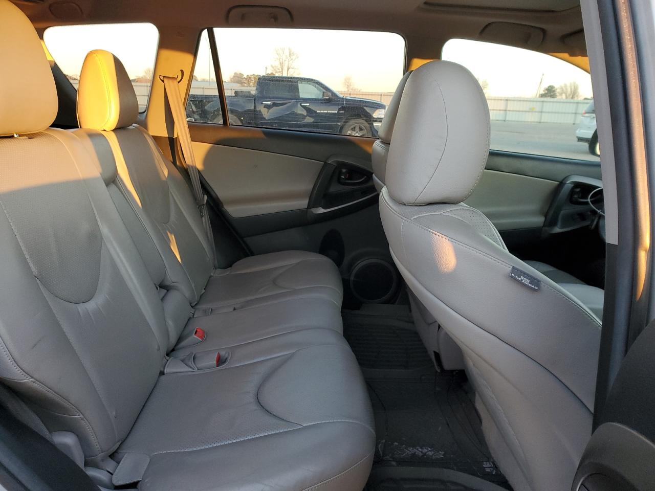 2012 Toyota RAV 4 - Image 11