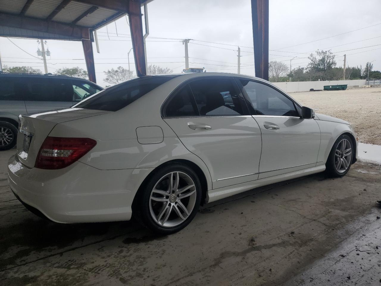 2013 Mercedes-Benz C-klasse - Image 3