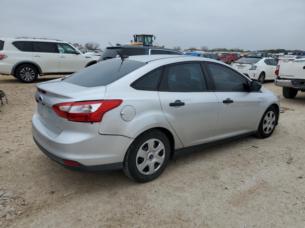 VIN 1FADP3E23GL220773 2016 FORD FOCUS no.3