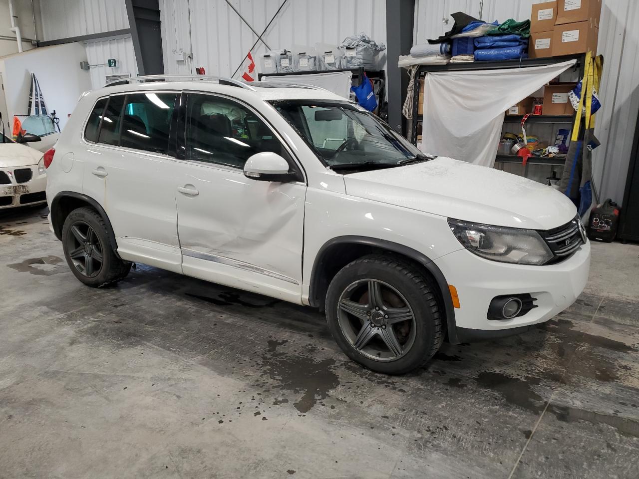 2015 Volkswagen Tiguan - Image 4